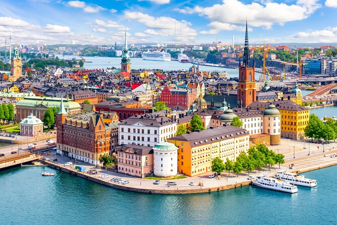 Stockholm Royal Palace Museums Gamla Stan Skip-the-line Tour - What the guides add to the experience