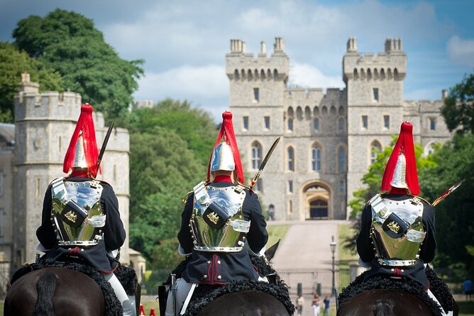 Stonehenge, Windsor Castle, and Bath from London - What this one-day route really gives you