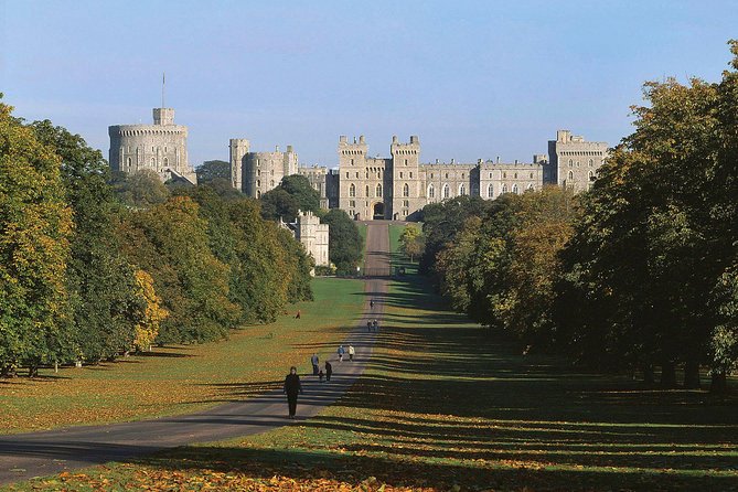 Stonehenge, Windsor Castle, and Bath from London - Who should book this day trip?