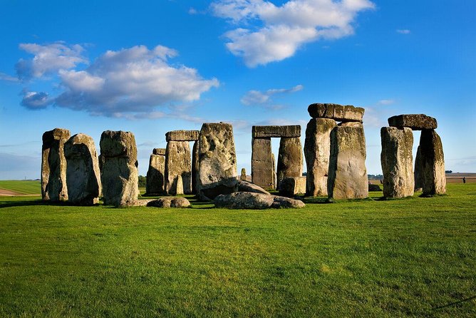Stonehenge, Windsor Castle and Bath with Pub Lunch in Lacock - Why this day trip works