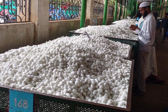 Story of Mysore Silk tour from Bangalore to experience Silk Weaving & Palace - Inside the KSIC silk factory