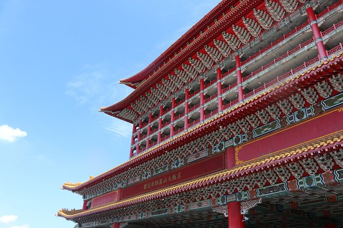 Taipei City Morning Tour with National Palace Museum entry - What the guide and vehicle add