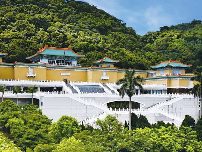 Taipei: Morning City Tour with National Palace Museum Entry - The Guide Makes the Difference