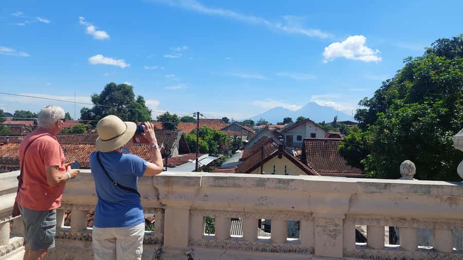 Taman sari water castle, sultan palace & local food tasting - Tasting gudeg in Wijilan
