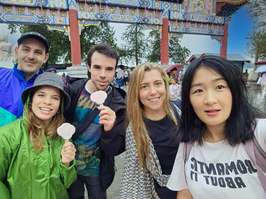 Temple Heaven, Summer Palace, Lama Temple, Hutong Bus Tour - Guides, group rhythm, and the real pace
