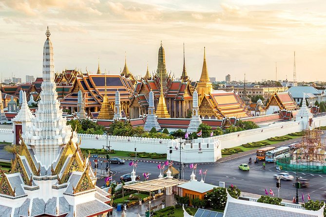 The Grand Palace, Wat Phra Kaew, Wat Pho Tour with Massage option - The Emerald Buddha at Wat Phra Kaew