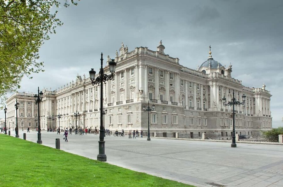 The Most Complete Tour of Madrid: Austrias, Cathedral, Palace - Local Guides - What the $29 price means for value