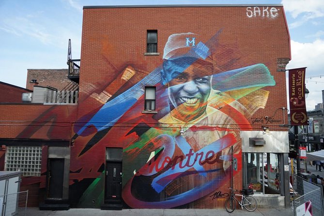 The Original Montreal Mural Arts Tour by Spade & Palacio - What the guide adds to the pictures