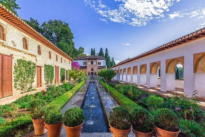 Tickets : Alhambra and Nasrid Palaces Granada Last-Minute - Starting at the Alhambra citadel