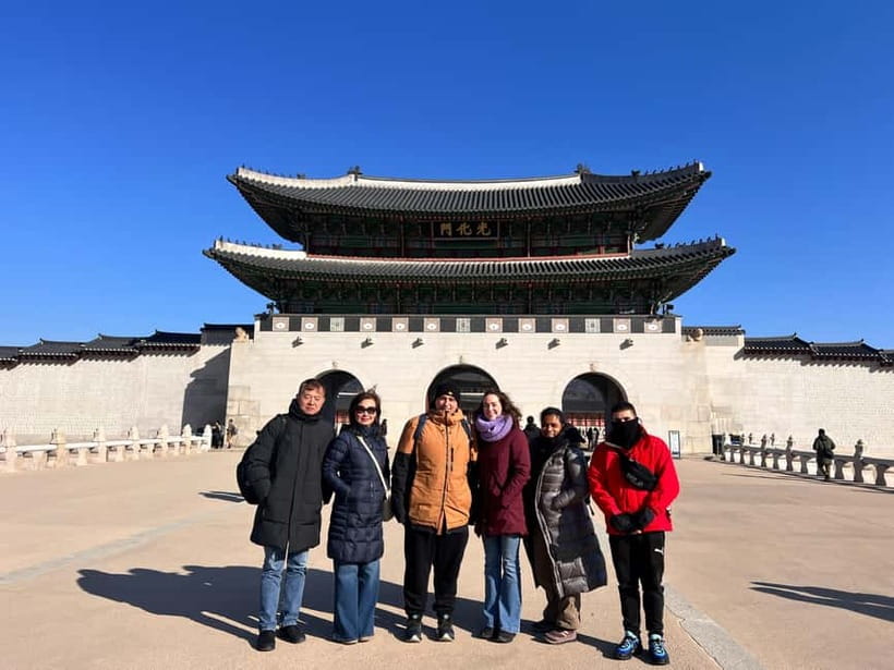 Time Travel in Seoul: Gyeongbokgung, Folk Museum & Bukchon - Key points at a glance
