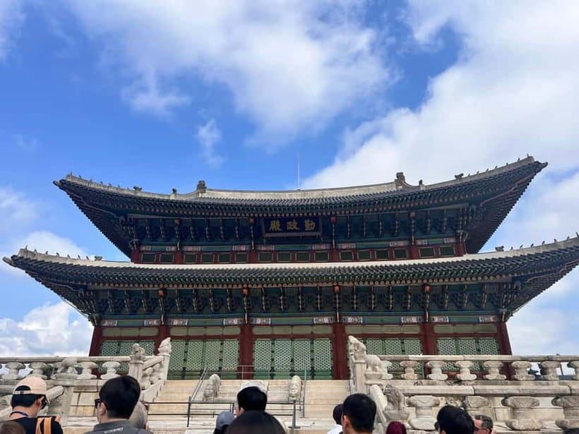 Time Travel in Seoul: Gyeongbokgung, Folk Museum & Bukchon - The National Folk Museum: daily life beyond the court