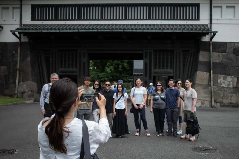 Tokyo: Imperial Palace East Gardens Walking Tour - The Honmaru area and the castle’s defensive logic