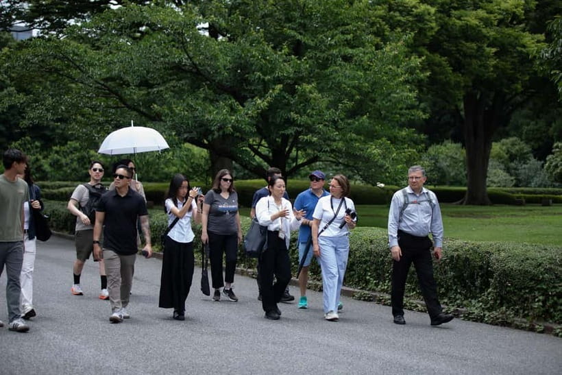 Tokyo: Imperial Palace East Gardens Walking Tour - A realistic look at the 150-minute pace