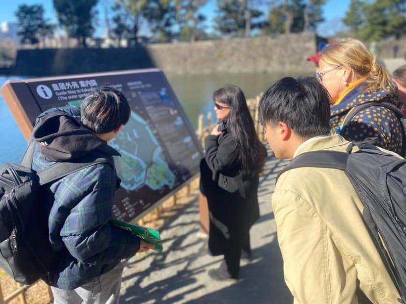 Tokyo: Imperial Palace with Nostalgic Alley Kagurazaka tour - Ote-Mon Gate and Ninomaru Garden