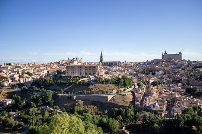 Toledo & Segovia Tour with Cathedral and Alcazar Tickets & Lunch - The optional Avila extension