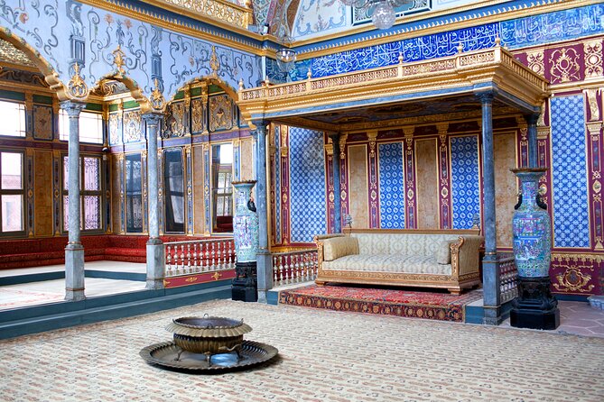 Topkapi Palace and Harem Guided tour with Skip-the-Line Tickets - Why Topkapi Palace deserves a guided visit