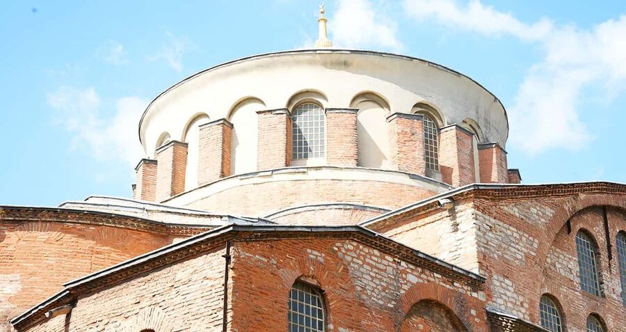 Topkapi Palace Complete Tour: Harem & Hagia Irene Included - Entering Topkapi Palace after four centuries of Ottoman rule