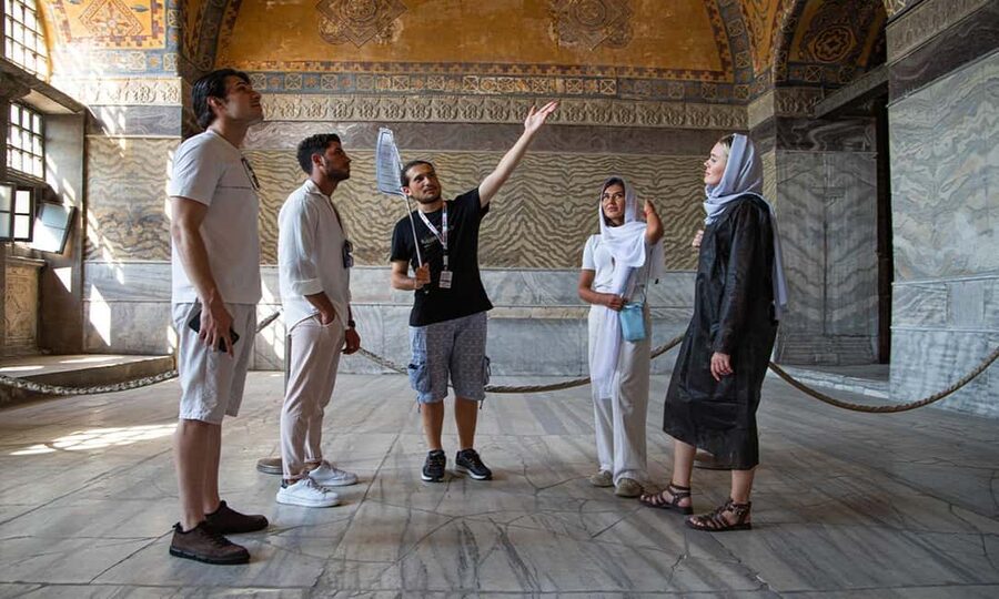 Topkapi Palace & Hagia Sophia Tickets + Audio Guide - Lines, security, and accessibility