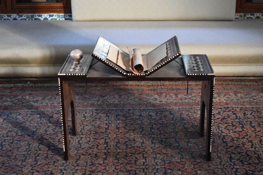 Topkapi Palace Tour: Scenes of the Ottoman Empire - The Harem and its controlled private world