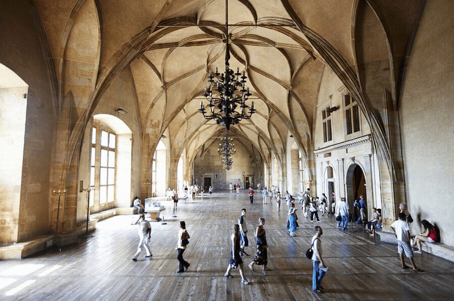 Tour of Prague Castle in italian language ticket included - Is $45 a fair price?