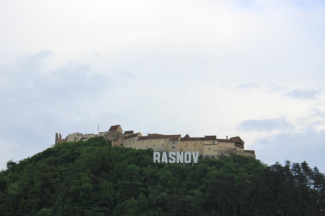 Tour of the 3 Castles: Bran, Rasnov and Peles in Spanish (native Spanish guide). - Private transport from Brasov