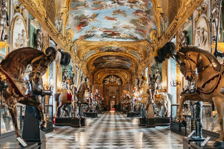 Turin: Royal Palace Entry Ticket and Guided Tour - Why a guide changes the Royal Palace visit