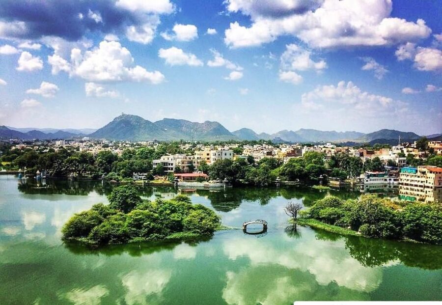 Udaipur: City Palace Museum Tour and Lake Pichola Boat Tour - Is $43 a fair price?