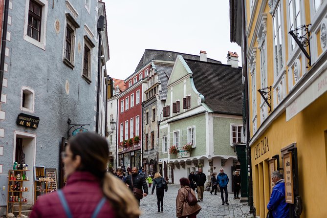 UNESCO Cesky Krumlov from Prague with Guided Tour and Transfer - Arriving at the castle above the river