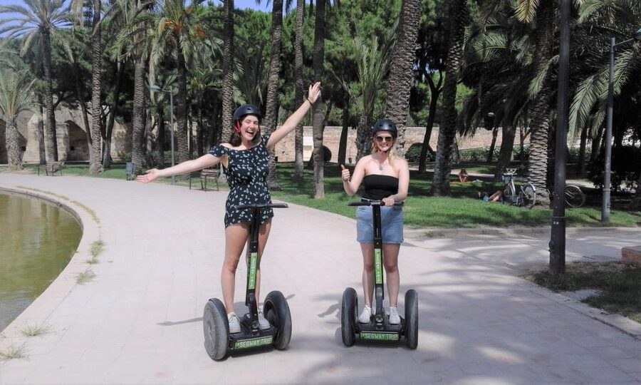 Valencia: Garden & Palace Music Segway Tour - Why the small group matters