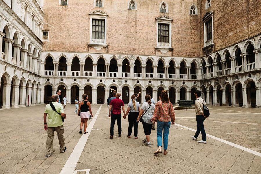 Venice: After-Hours St. Mark’s & Doge's Palace VIP Tour - The break between the two major sights