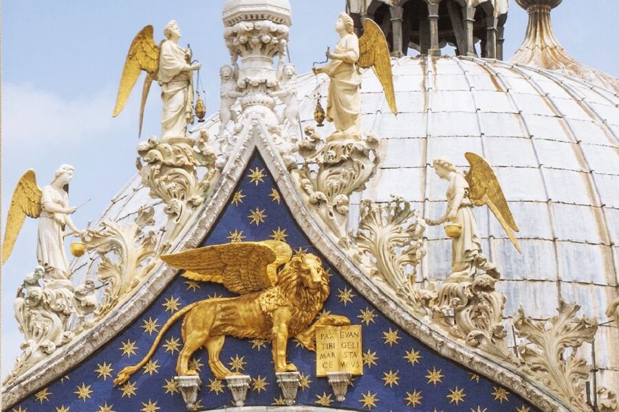Venice: Doge's Palace and Basilica Tour with Gondola Ride - Three Venetian icons in one carefully timed outing