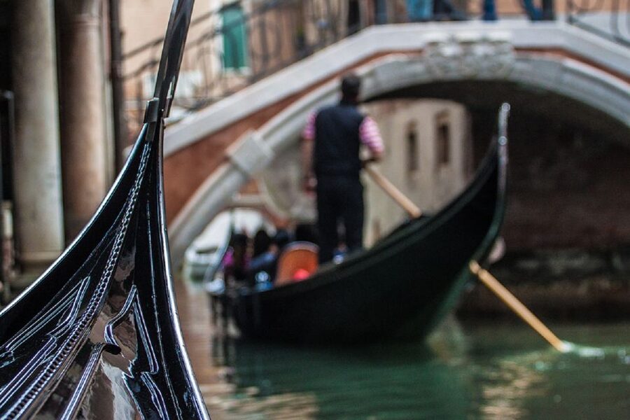 Venice: Doge's Palace and Basilica Tour with Gondola Ride - Should you book it?