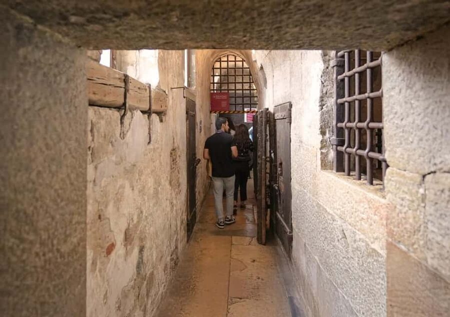 Venice: Doge's Palace and St Mark's Tour with Gondola Ride - Price, group size, and overall value