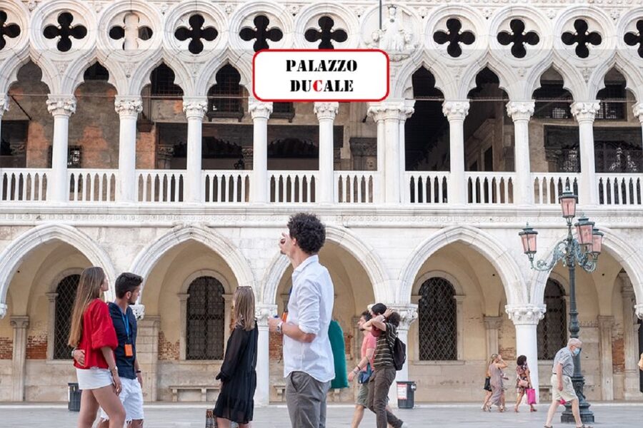 Venice: Doge's Palace, Bridge of Sighs & Prisons Guided Tour - Meeting in St. Mark’s Square and getting inside