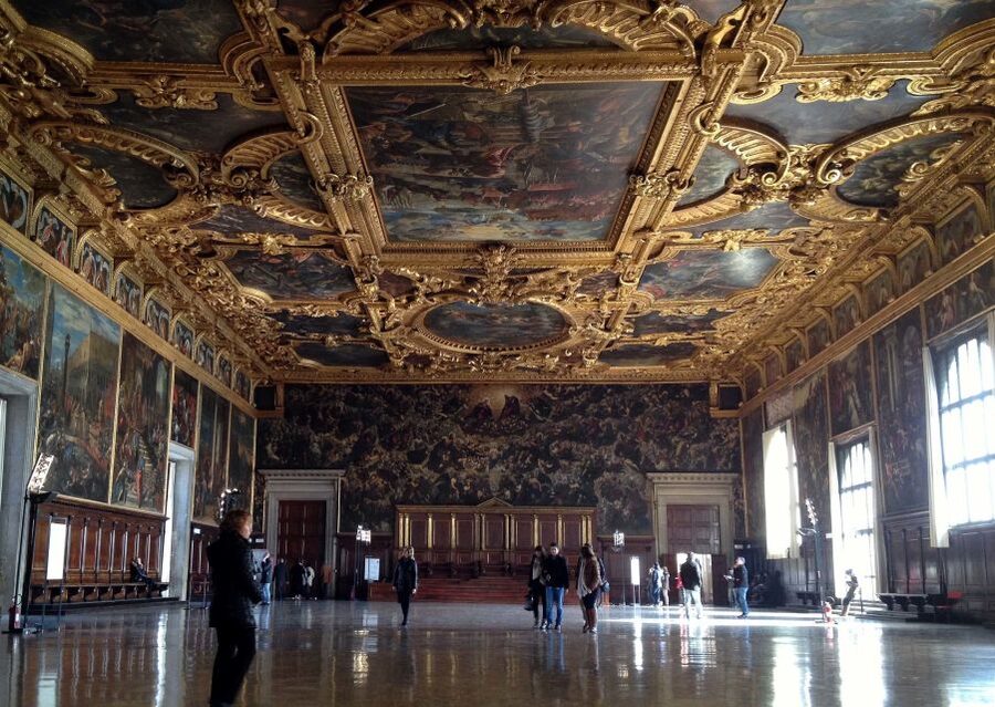 Venice: Doge's Palace Skip-the-Line Guided Tour - Languages, timing, and who should book