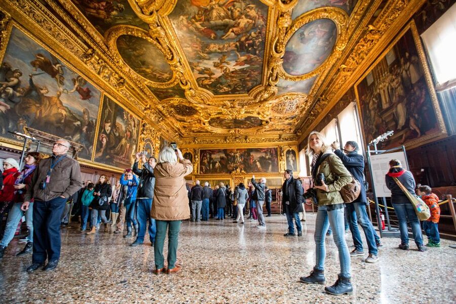 Venice: Doge's Palace Skip-the-Line Tour with Prisons - The old prisons and Casanova’s escape