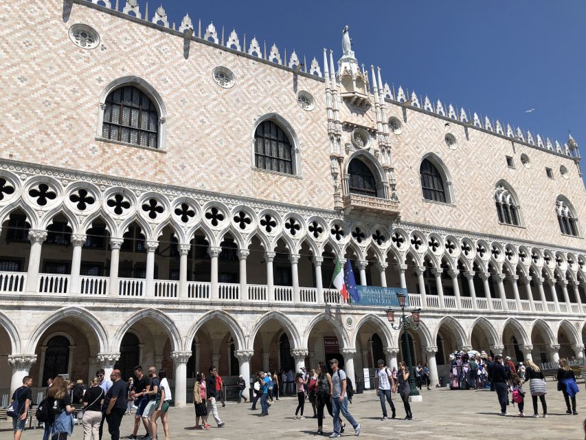 Venice: Doge's Palace & St. Mark's Basilica Tour - Crossing the Bridge of Sighs