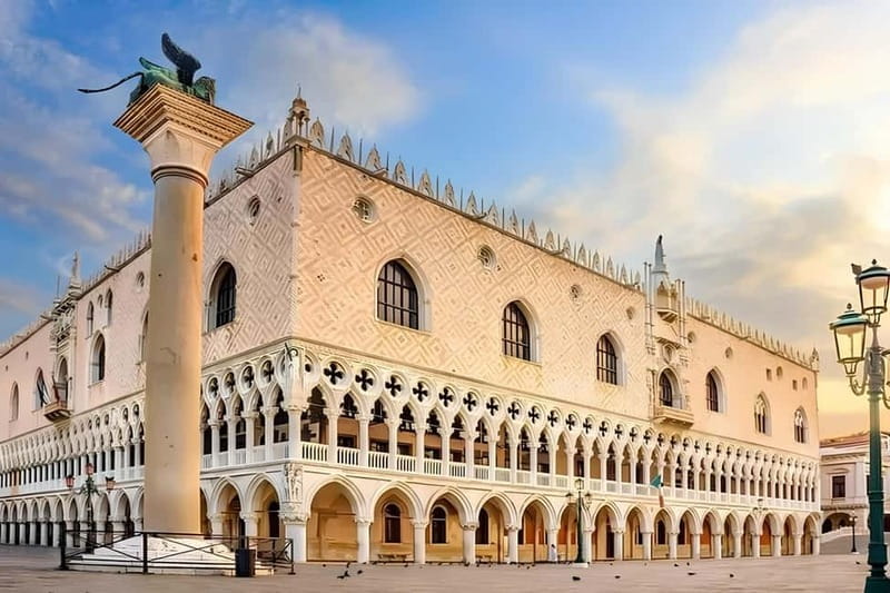 Venice: Doge’s Palace with Optional St.Mark's Basilica Entry - The Doge’s Palace tells Venice’s story in stone