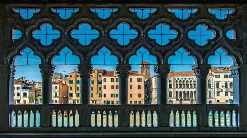 Venice: Doge’s Palace with Optional St.Mark's Basilica Entry - Crossing the Bridge of Sighs
