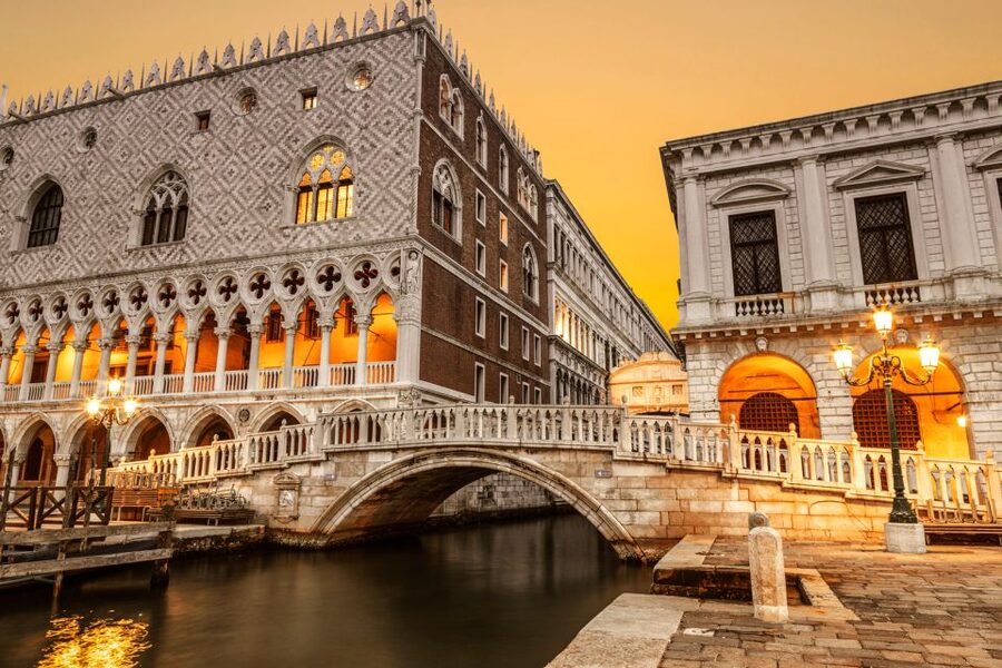 Venice: Lords of the Night Prison’s Palace Cells & Tortures - Finding the Entrance Beside Doge’s Palace