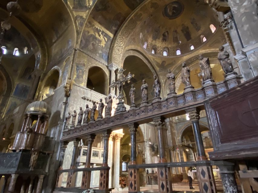 Venice: St Mark's Basilica, Doge Palace, & Bell Tower Option - Meeting point, languages, and group rhythm