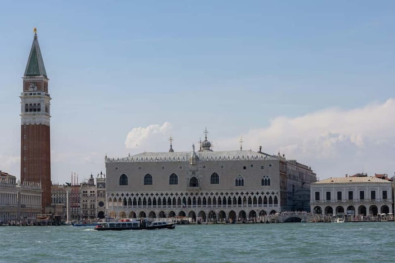 Venice: St. Mark's Basilica, Doge's Palace & Bridge of Sighs - St. Mark’s Basilica and its golden interior