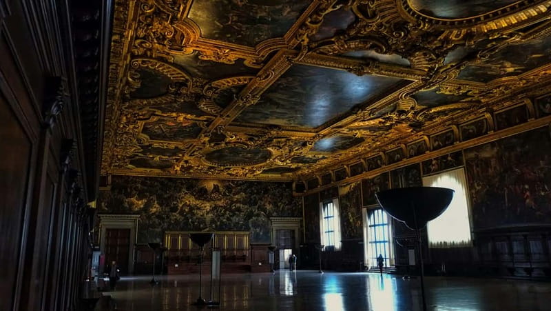 Venice: St. Mark's Basilica, Doge's Palace & Bridge of Sighs - Doge’s Palace, the political heart of old Venice