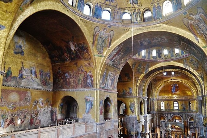 Venice: St.Mark's Basilica & Doge's Palace Tour with Tickets - Guide style and group experience