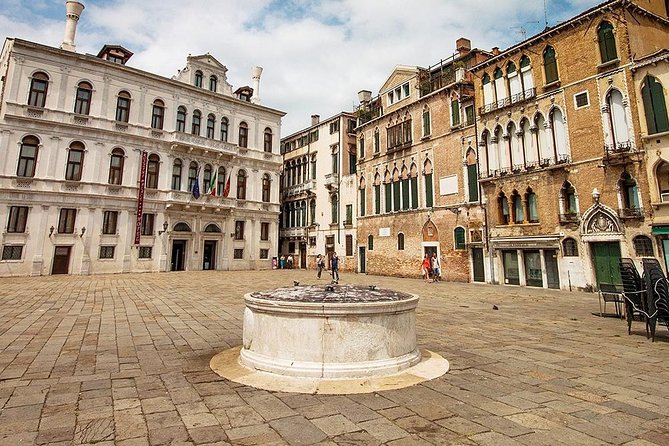 Venice Walking Tour plus Skip the Lines Doge's Palace and St Mark's Basilica Tours - The walking tour puts Venice into place