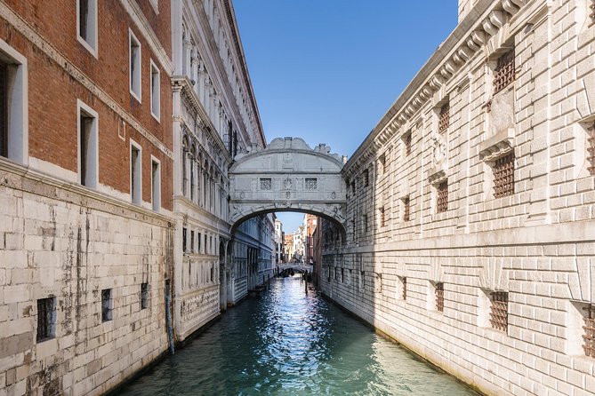 Venice: Winter Pass Top Attractions & City Walking Tour - The Grand Canal by audio guide