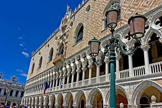 Venice: Winter Pass Top Attractions & City Walking Tour - Procuratie Vecchie and the heart of St. Mark’s