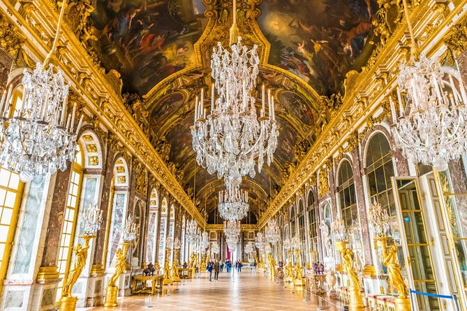 Versailles Bike Tour with Market, Gardens & Guided Palace Tour - Why a bicycle makes Versailles easier