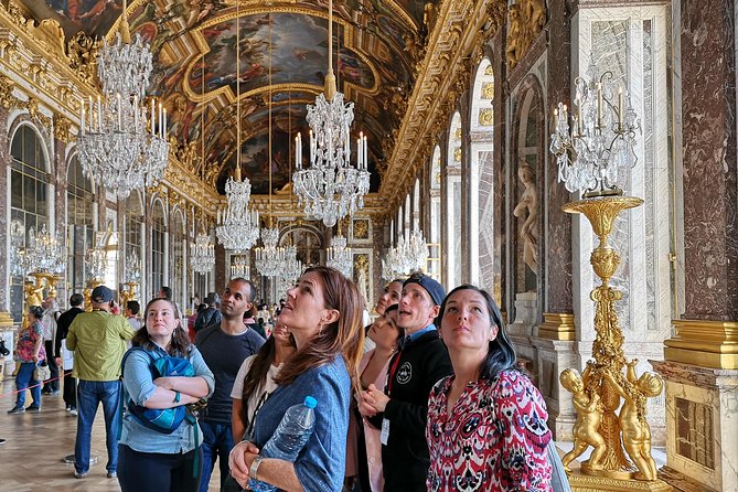 Versailles Bike Tour with Market, Gardens & Guided Palace Tour - Starting at the château, then seeing the town
