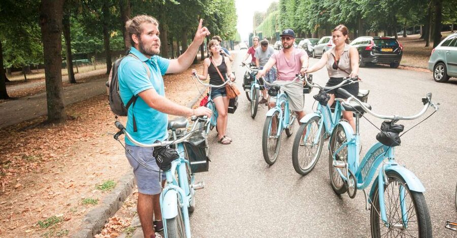 Versailles Bike Tour with Palace & Queen Farm Entrance - Versailles market: choose lunch for yourself
